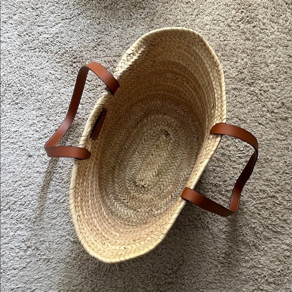 MEDIUM TRIOMPHE CELINE CLASSIC PANIER IN PALM LEAVES AND CALFSKIN TAN - Picture 8 of 16